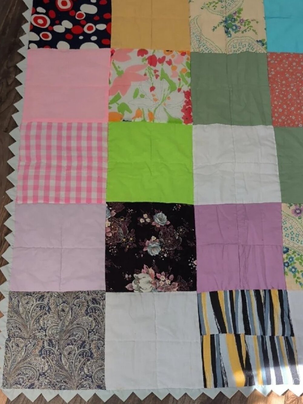Vintage Handmade Patchwork Full / Queen Quilt - Picture 9 of 13